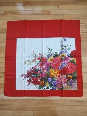 Gucci vintage 70s 80s floral basket silk scarf 85 cm EUC